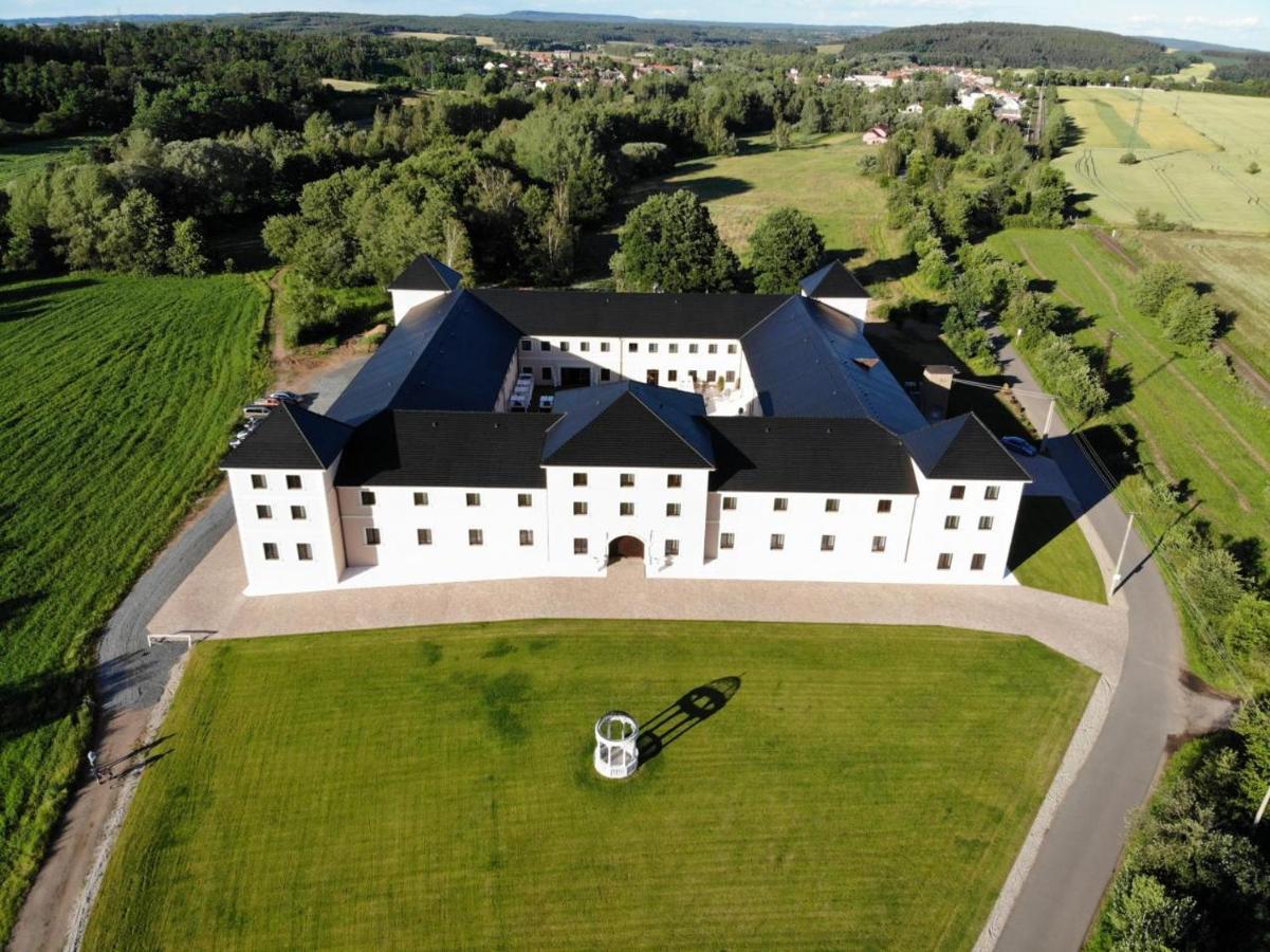 Chateau Sanov Hotell Sanov  Exteriör bild